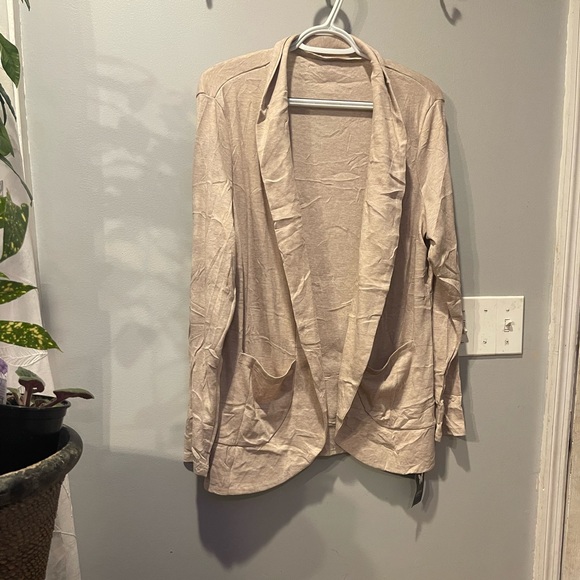 Sweaters - Lomon cardigan with pockets